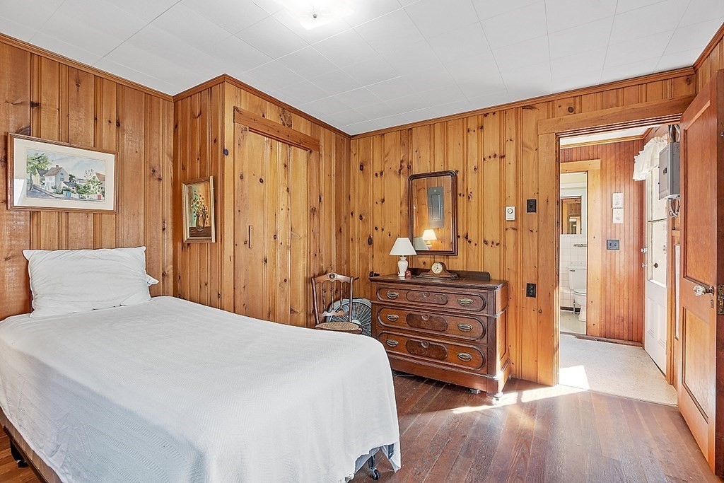 37 Coggeshall Road Gloucester, MA 01930 - Photo 16 of 37 Gallery Image 16