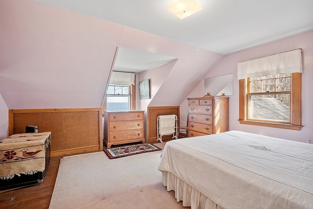 37 Coggeshall Road Gloucester, MA 01930 - Photo 18 of 37 Gallery Image 18