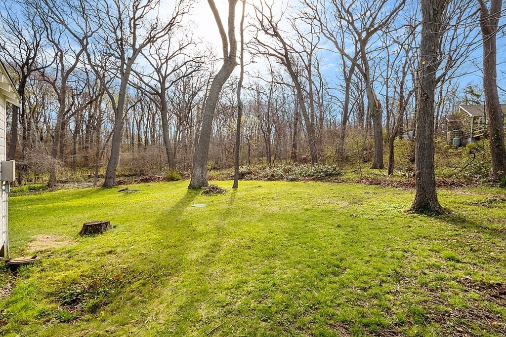 37 Coggeshall Road Gloucester, MA 01930 - Photo 25 of 37 Gallery Image 25