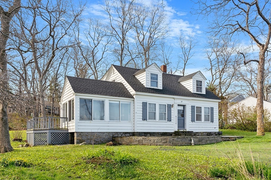 37 Coggeshall Road Gloucester, MA 01930 - Photo 27 of 37 Gallery Image 27