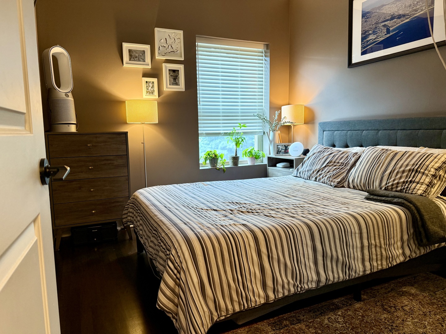 4720 North Beacon Street, Unit 2N Chicago, IL 60640 - Photo 17 of 26 a bedroom with a bed and a window