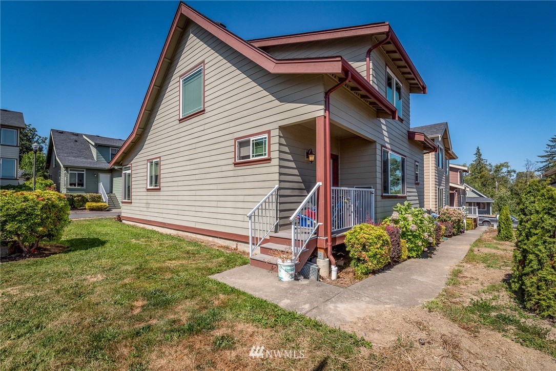 2090 Roxy Loop Ferndale, WA 98248 - Photo 4 of 20 Gallery Image 4