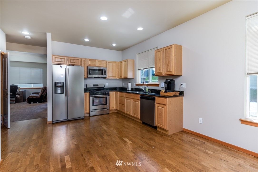 2090 Roxy Loop Ferndale, WA 98248 - Photo 6 of 20 Gallery Image 6