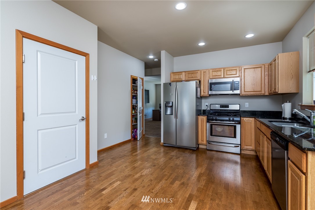 2090 Roxy Loop Ferndale, WA 98248 - Photo 7 of 20 Gallery Image 7