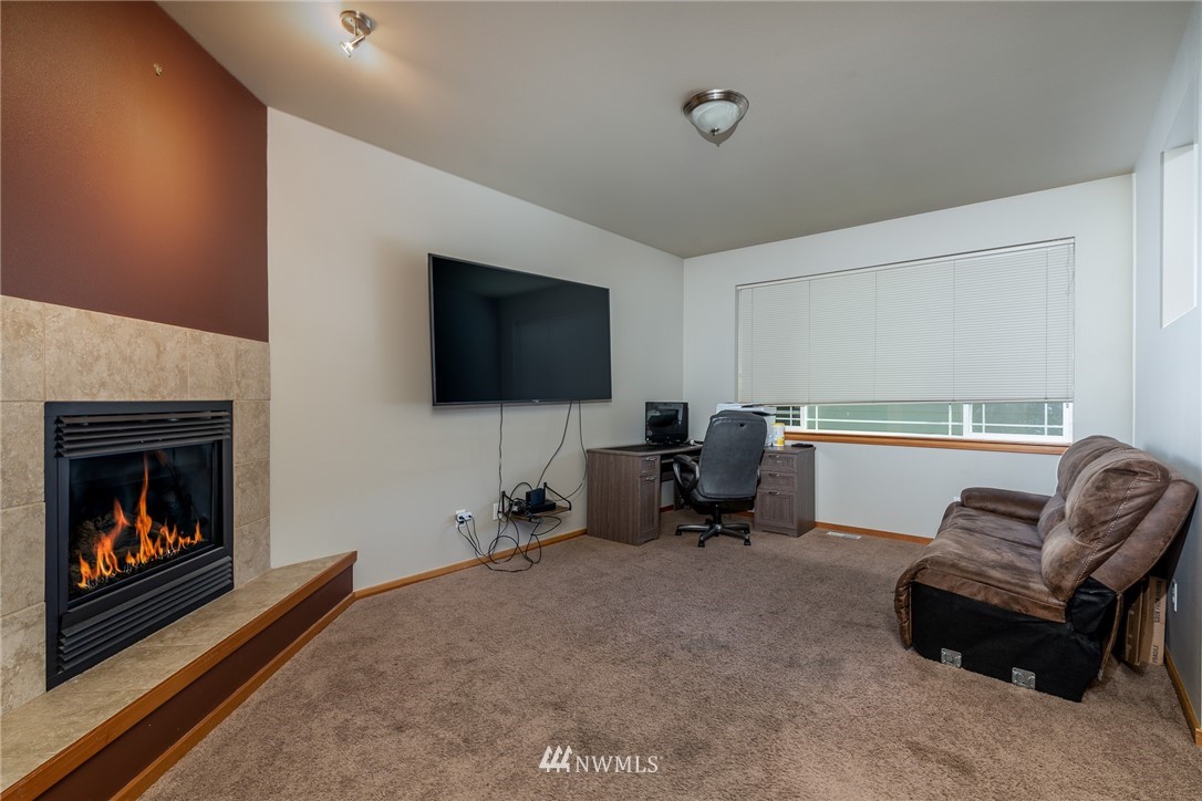 2090 Roxy Loop Ferndale, WA 98248 - Photo 9 of 20 Gallery Image 9