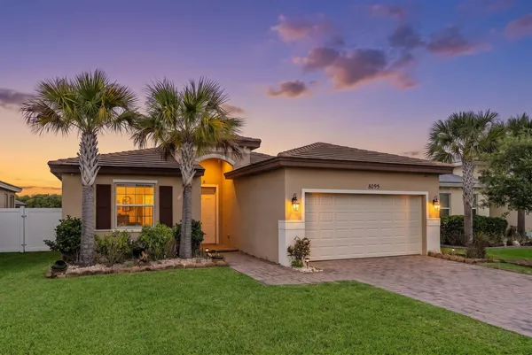 $359,900 | 8095 Northwest Greenbank Circle, Port St. Lucie, FL 34987