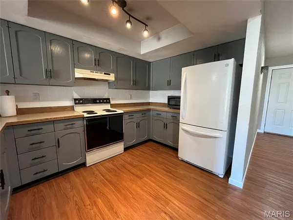 $1,325 | 222 Shoreline Drive, Unit 5, O'Fallon, IL 62269