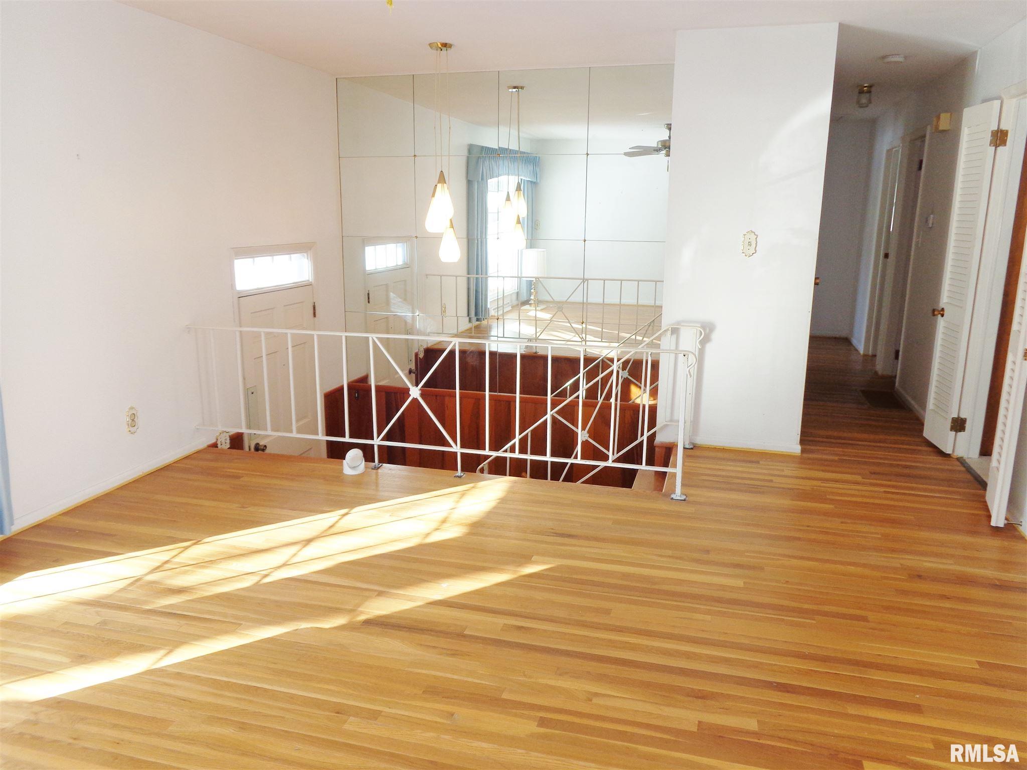 5751 North Hamilton Road Peoria, IL 61614 - Photo 15 of 35 Gallery Image 15