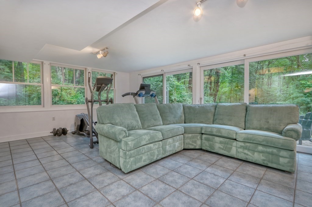 100 Lincoln Road Lincoln, MA 01773 - Photo 28 of 32