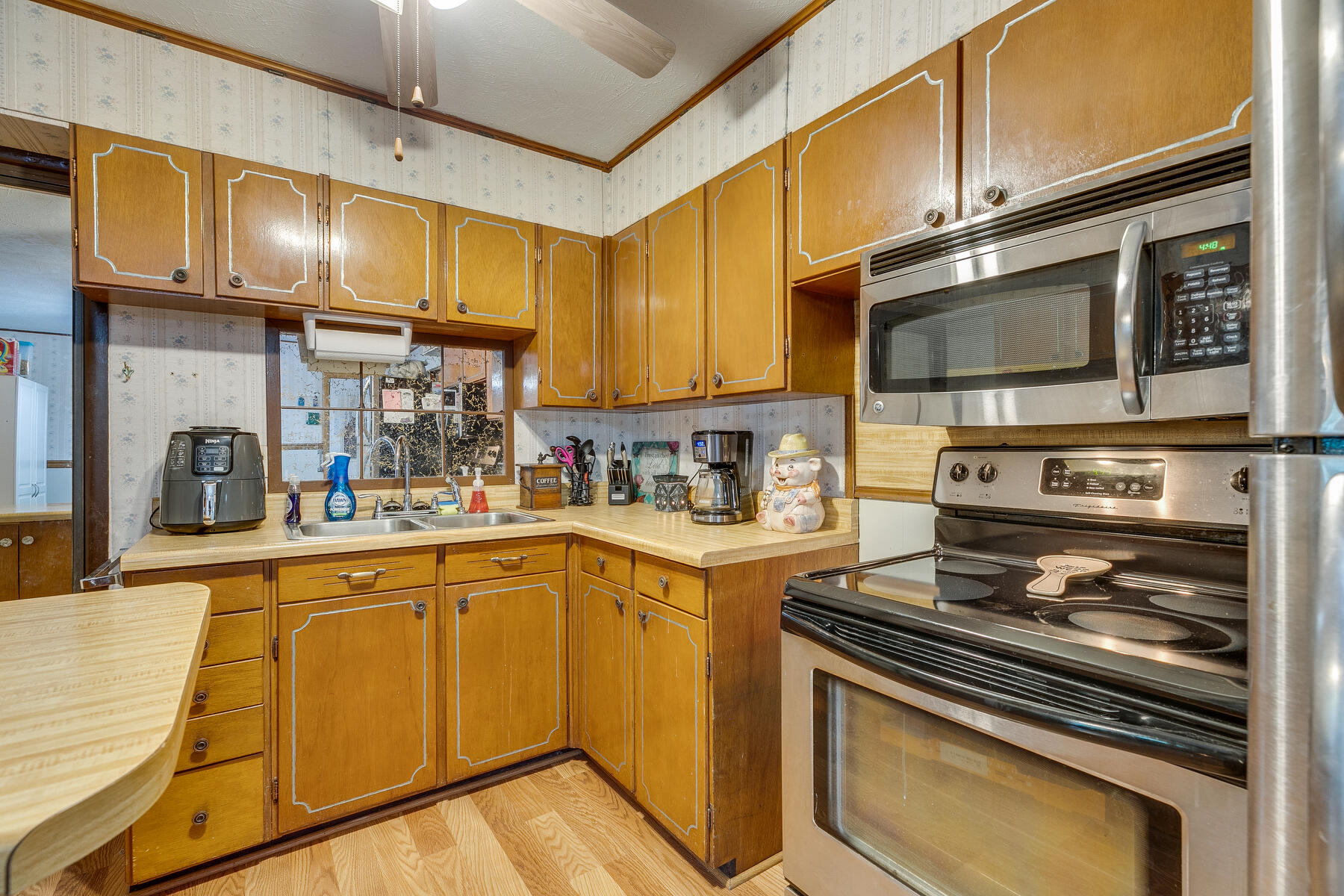 169 Price Road Elizabethton, TN 37643 - Photo 12 of 37 012