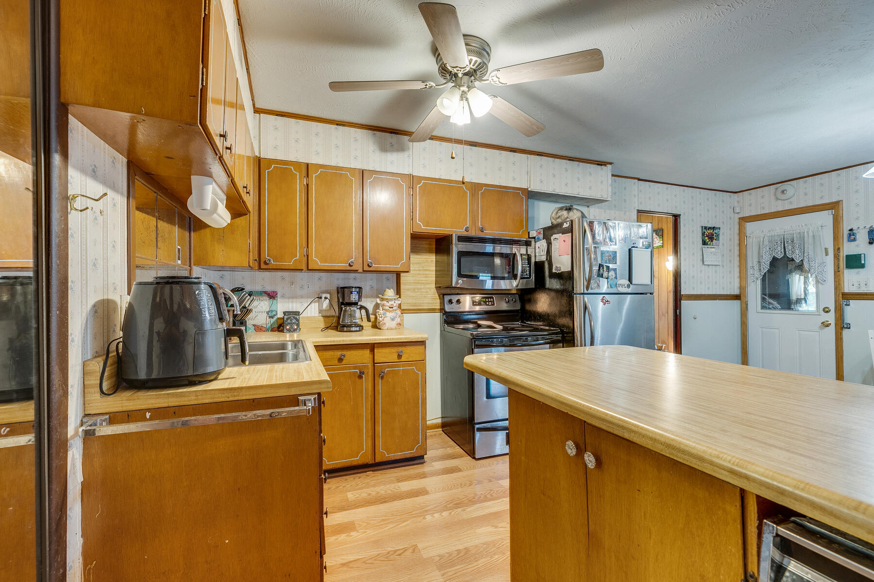 169 Price Road Elizabethton, TN 37643 - Photo 14 of 37 014