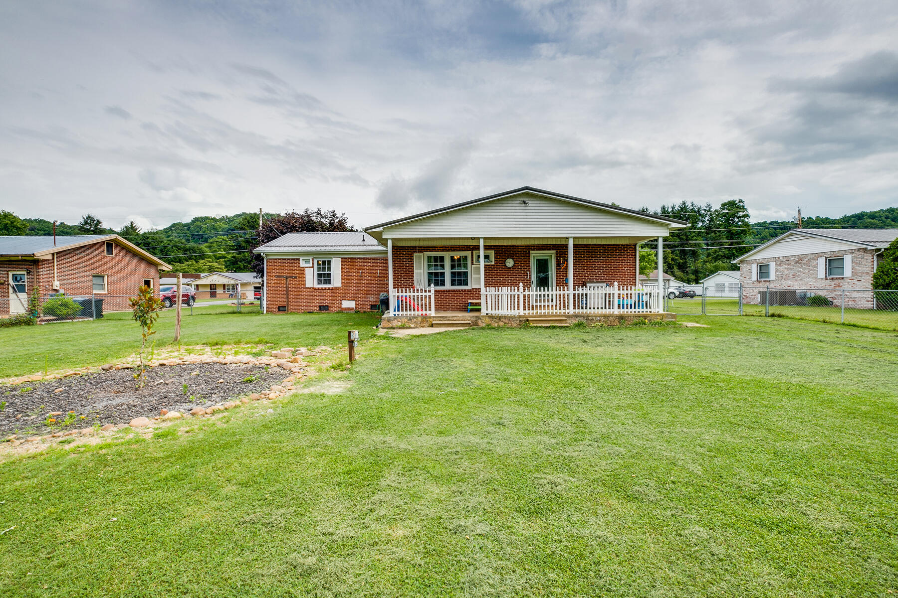 169 Price Road Elizabethton, TN 37643 - Photo 32 of 37 032