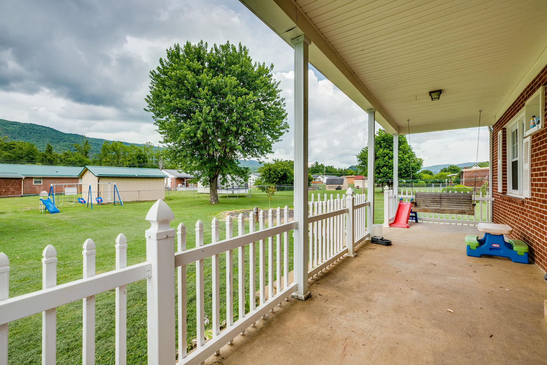 169 Price Road Elizabethton, TN 37643 - Photo 35 of 37 035