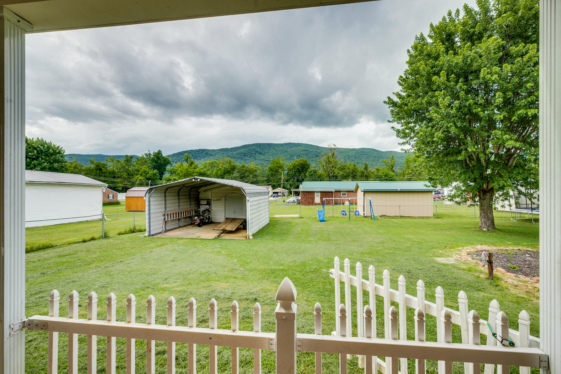 169 Price Road Elizabethton, TN 37643 - Photo 36 of 37 036