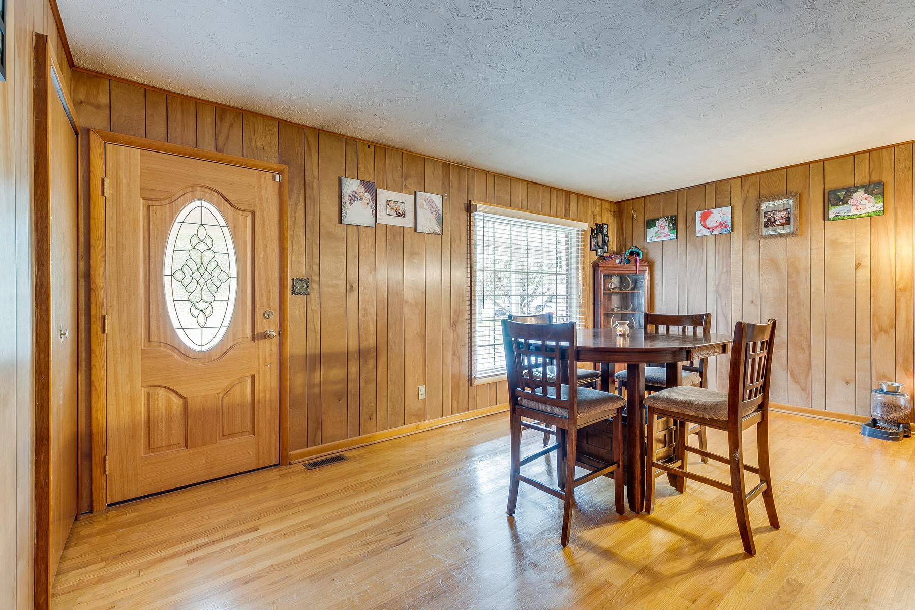 169 Price Road Elizabethton, TN 37643 - Photo 6 of 37 006