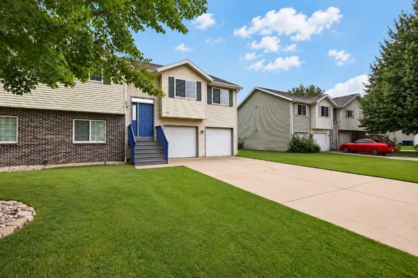 $389,900 | 413 Morningside Drive, Deerfield, WI 53531