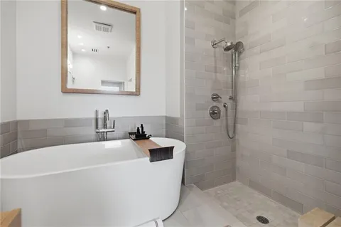 $375,000 | 3820 Roswell Road Northeast, Unit 1012, Atlanta, GA 30342