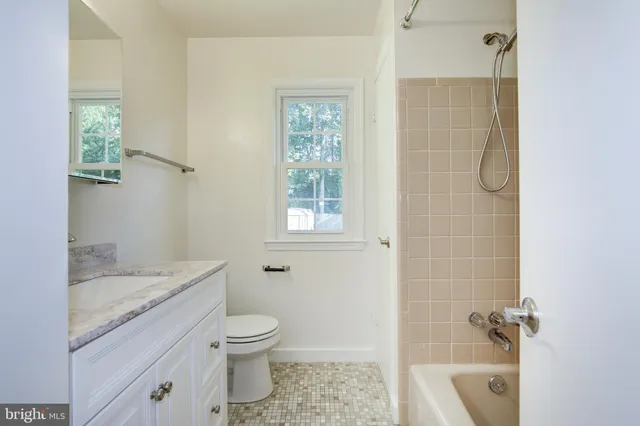 $4,775 | 10541 Farnham Drive, Bethesda, MD 20814