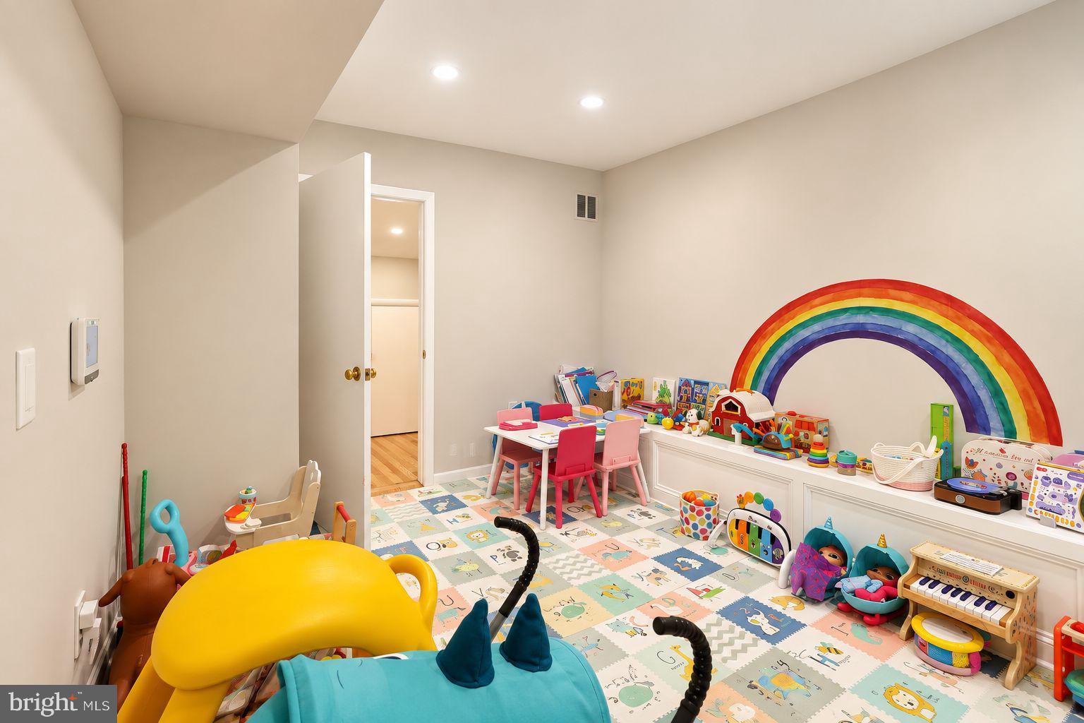 3733 30th Road North Arlington, VA 22207 - Photo 26 of 48 Play room or office