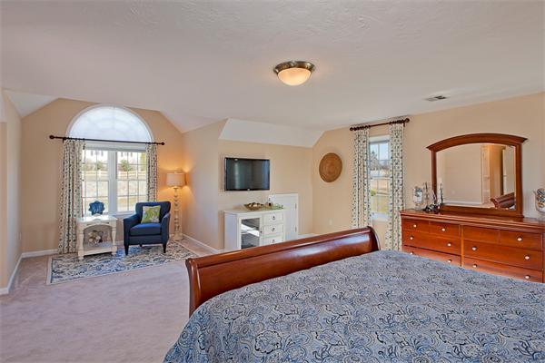 22 Glen Road Hopkinton, MA 01748 - Photo 17 of 30 Gallery Image 17