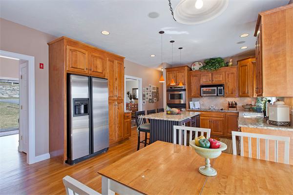 22 Glen Road Hopkinton, MA 01748 - Photo 8 of 30 Gallery Image 8
