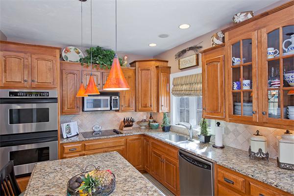 22 Glen Road Hopkinton, MA 01748 - Photo 9 of 30 Gallery Image 9