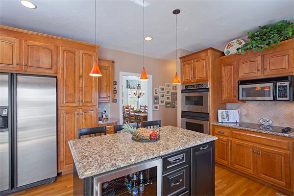 22 Glen Road Hopkinton, MA 01748 - Photo 10 of 30 Gallery Image 10