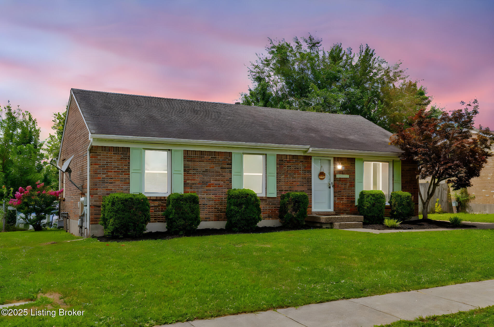 12214 Ridgemont Road Louisville, KY 40229 - Photo 2 of 38 12214 Ridgemont Rd-3 day to dusk