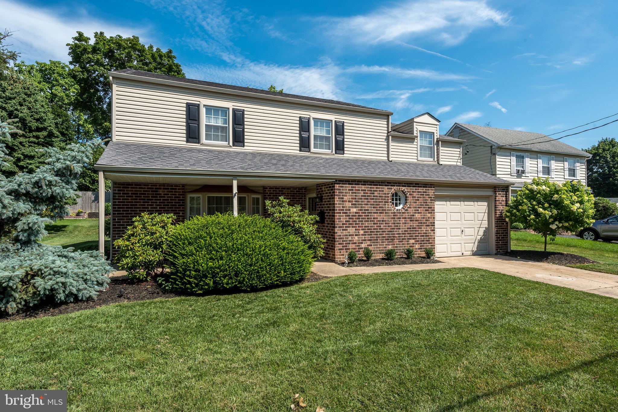 635 Cheswick Road Philadelphia, PA 19128 - Photo 1 of 50