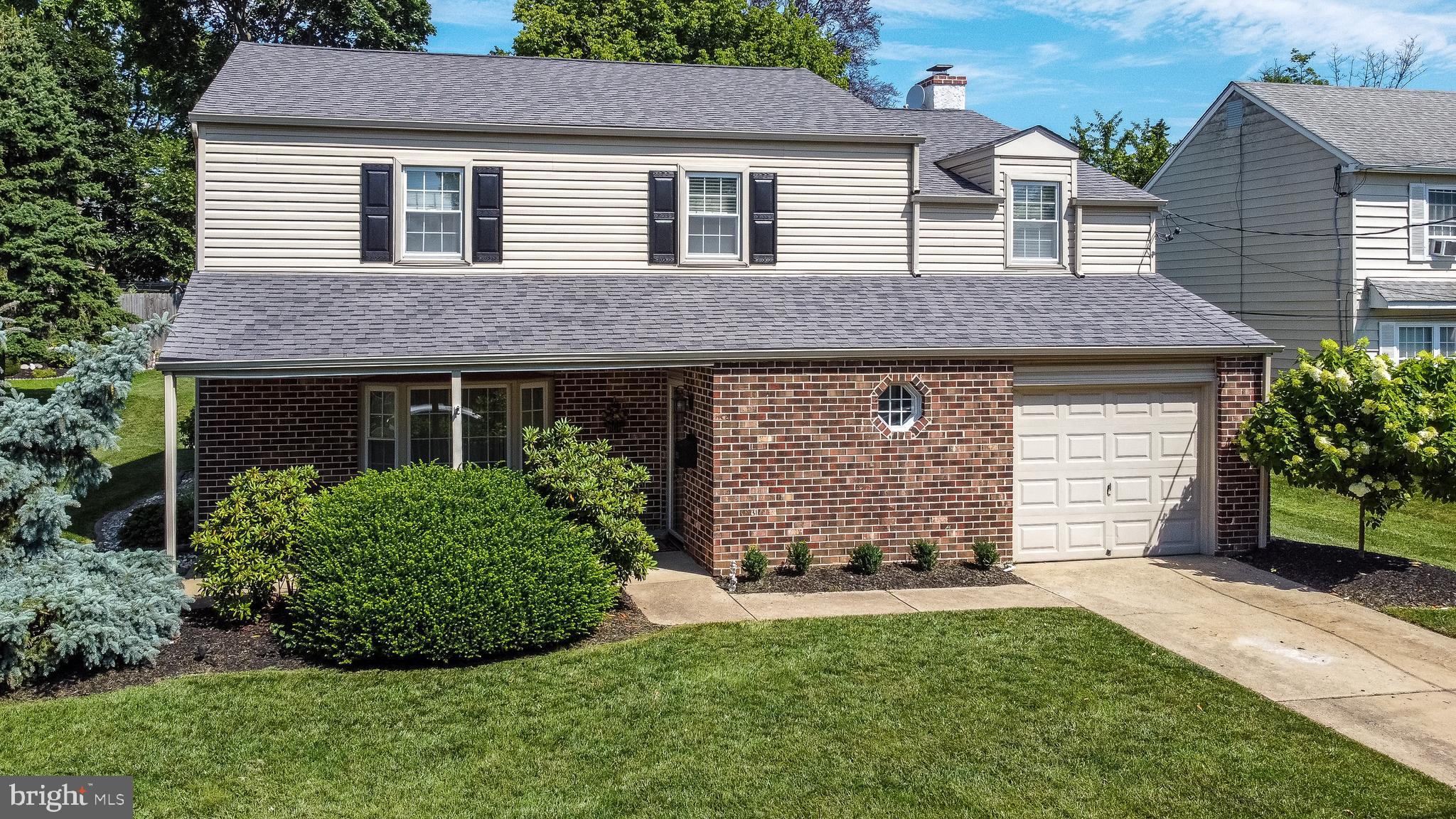 635 Cheswick Road Philadelphia, PA 19128 - Photo 2 of 50