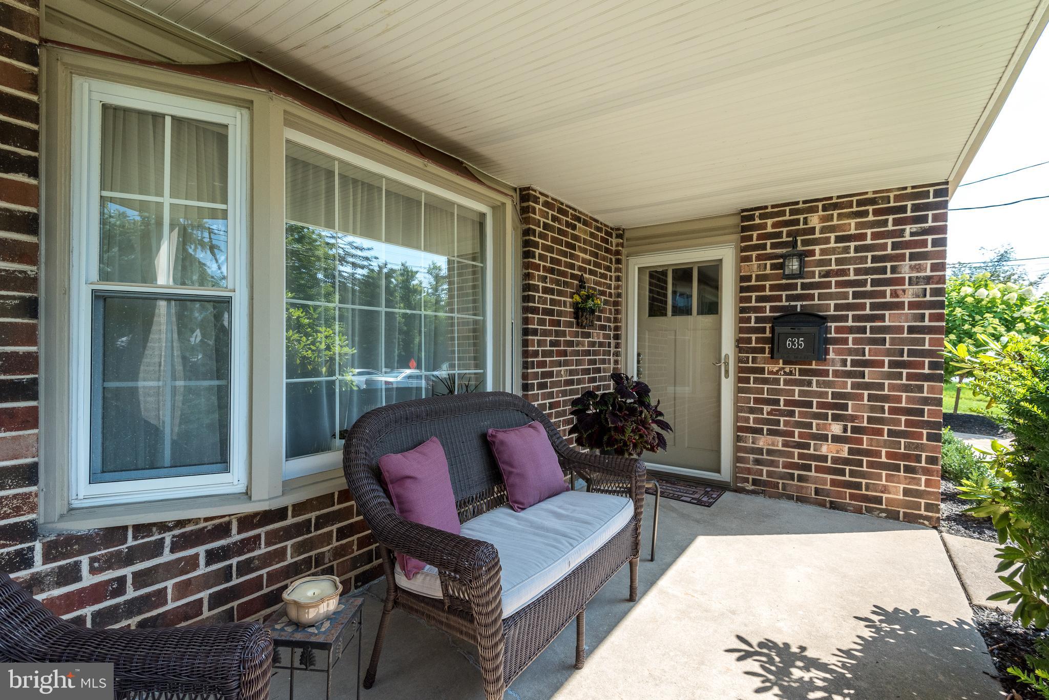 635 Cheswick Road Philadelphia, PA 19128 - Photo 3 of 50