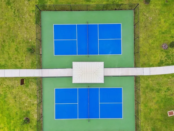 $455,000 | 12453 Horseshoe Bend Drive, Lithia, FL 33547