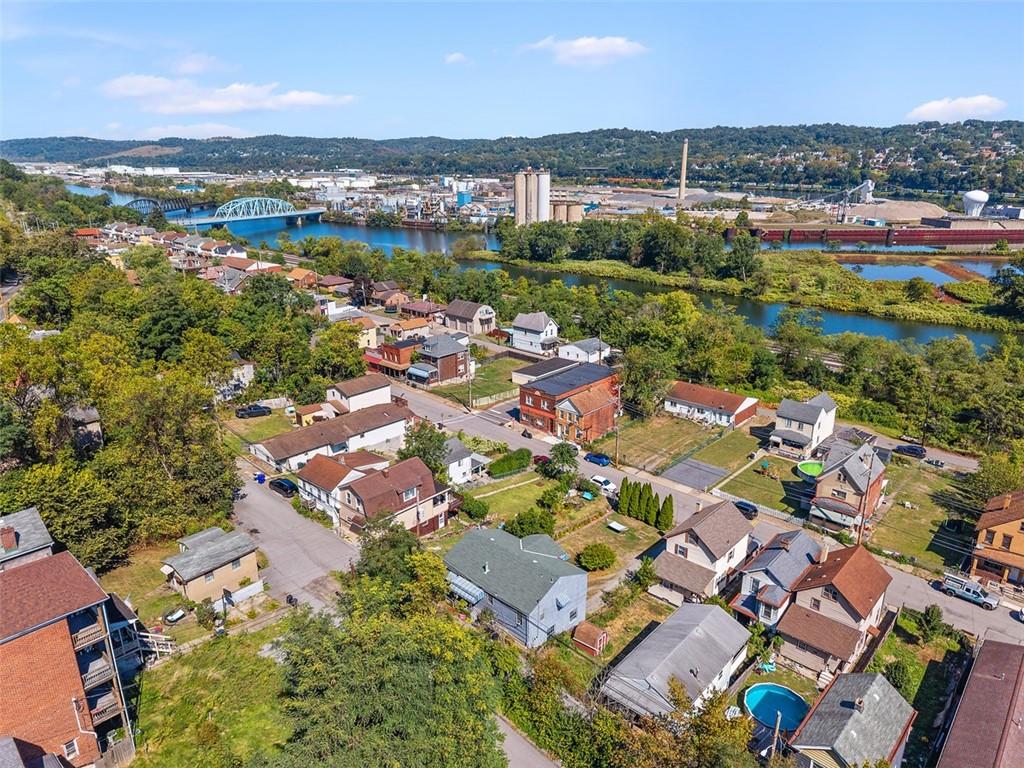 1421 Fleming Avenue McKees Rocks, PA 15136 - Photo 35 of 36 an aerial view of residential houses with outdoor space and river