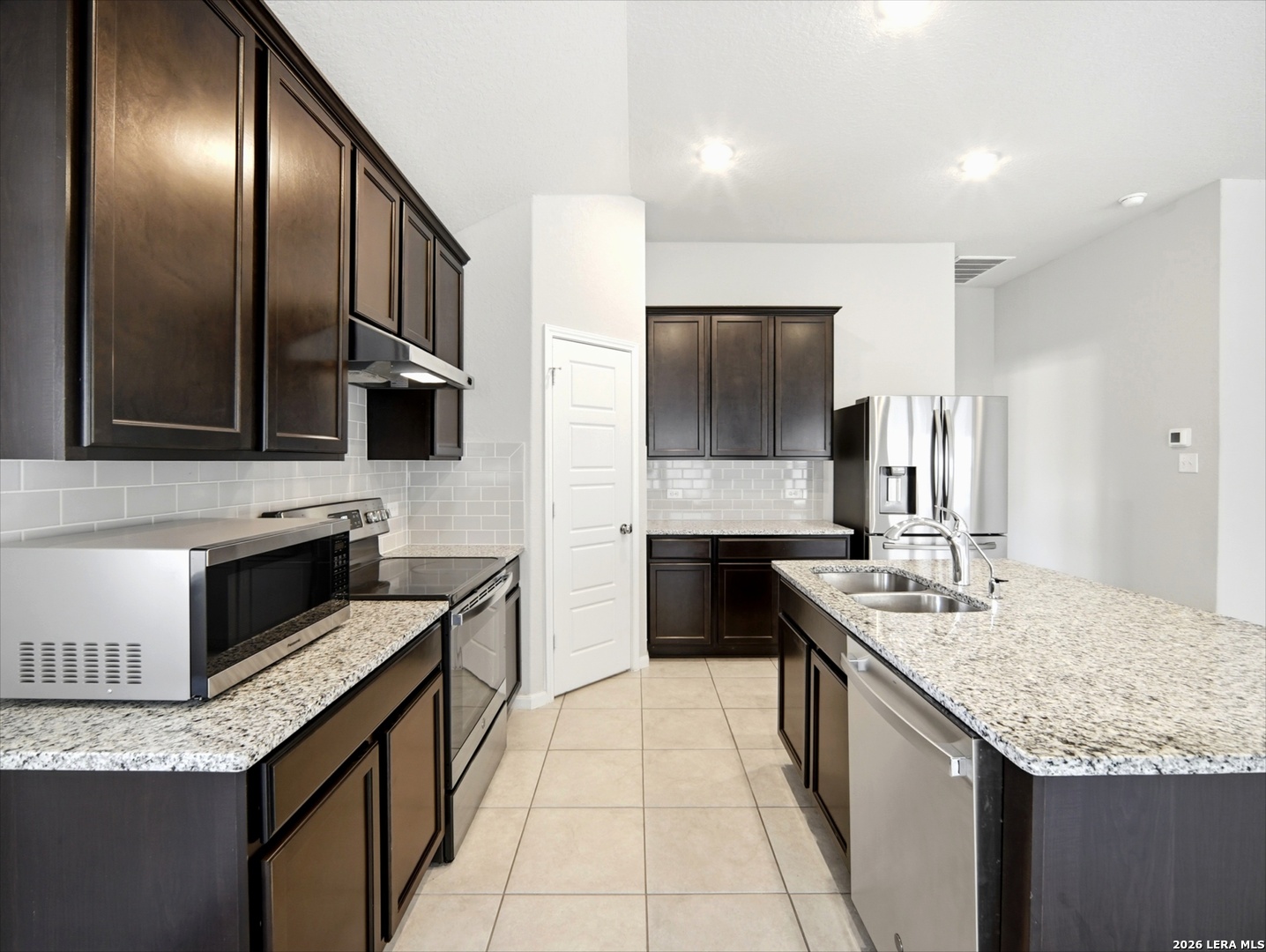 1132 Amber Lake Seguin, TX 78155 - Photo 13 of 31