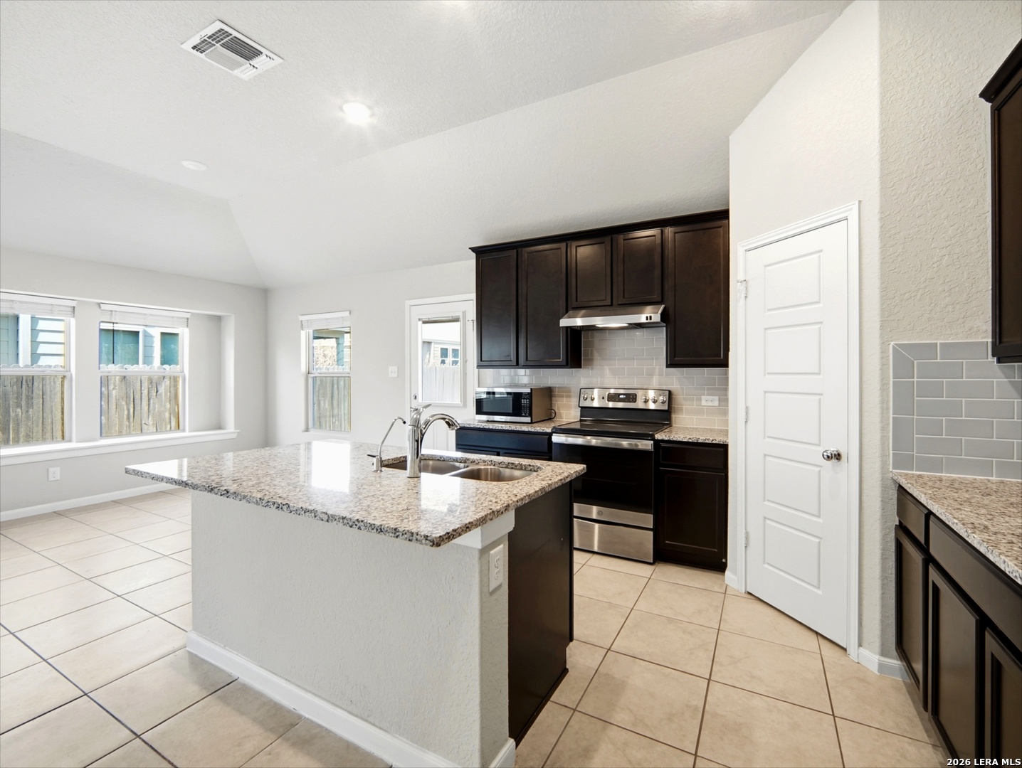 1132 Amber Lake Seguin, TX 78155 - Photo 15 of 31