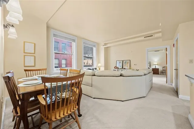 $2,650 | 306 Fourth Avenue, Unit 401, Pittsburgh, PA 15222