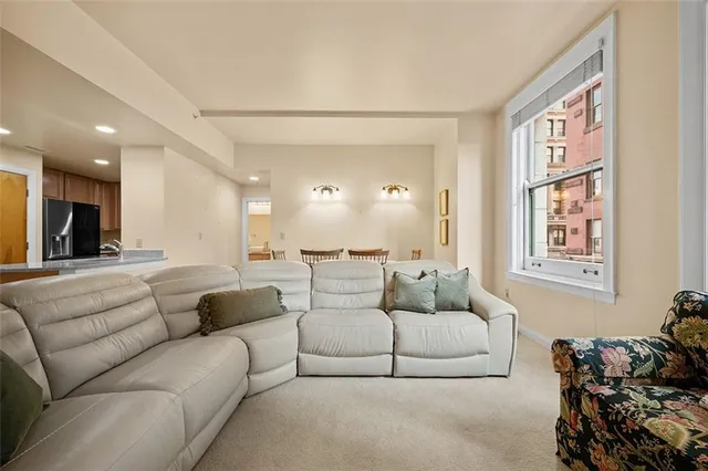 $2,650 | 306 Fourth Avenue, Unit 401, Pittsburgh, PA 15222