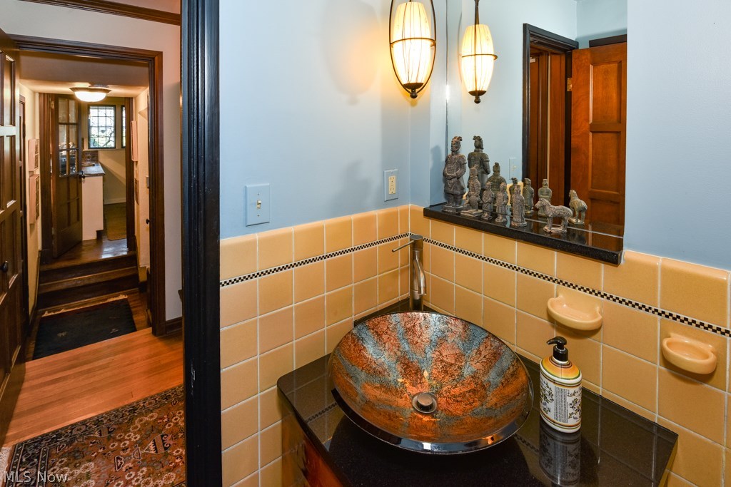 3161 Huntington Road Cleveland, OH 44120 - Photo 15 of 34 Gallery Image 15