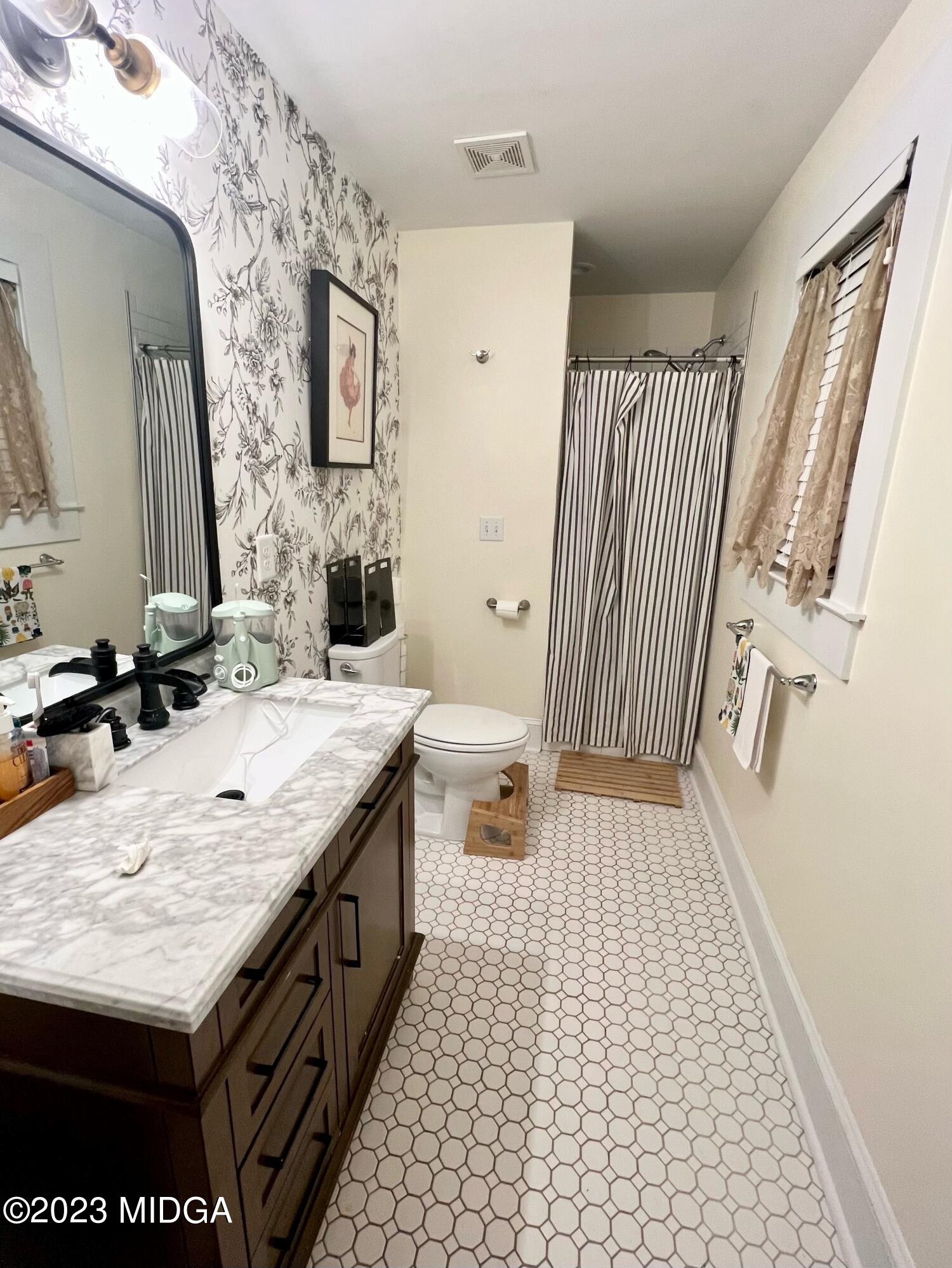 933 Ash Street Macon, GA 31201 - Photo 8 of 12 9