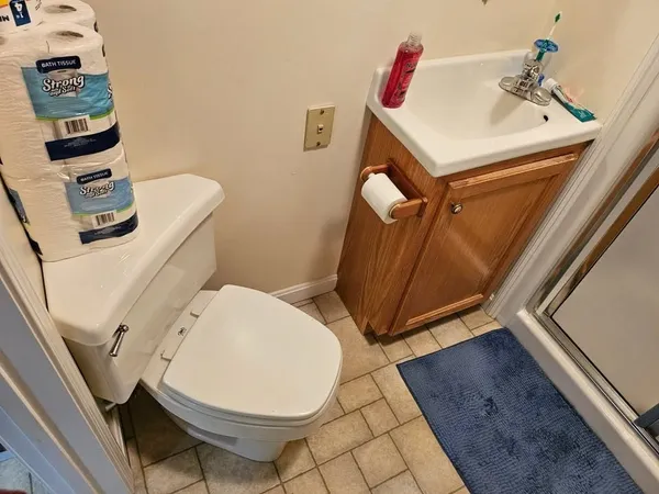 $1,700 | 39 Beach Street, Unit 1, Milford, MA 01757