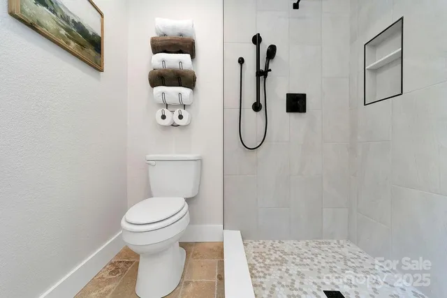 $424,950 | 216 Tinequa Drive, Brevard, NC 28712