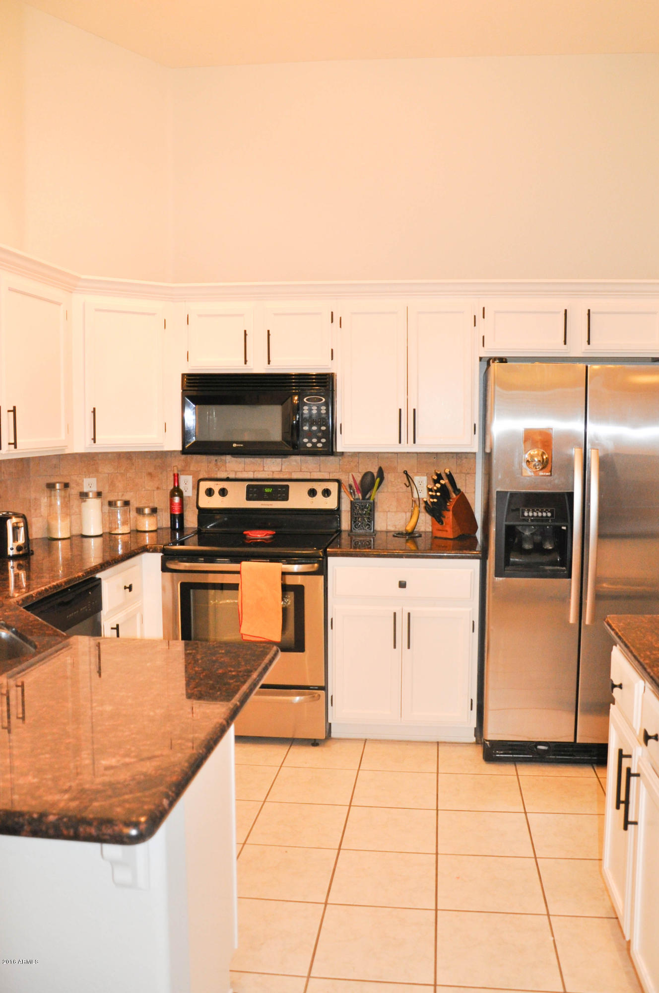 2035 East Danbury Road Phoenix, AZ 85022 - Photo 8 of 26 DSC_0042