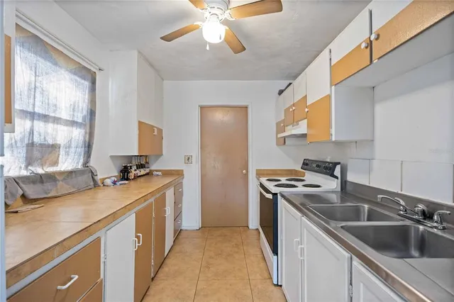 $475,000 | 902 27th Street East, Bradenton, FL 34208