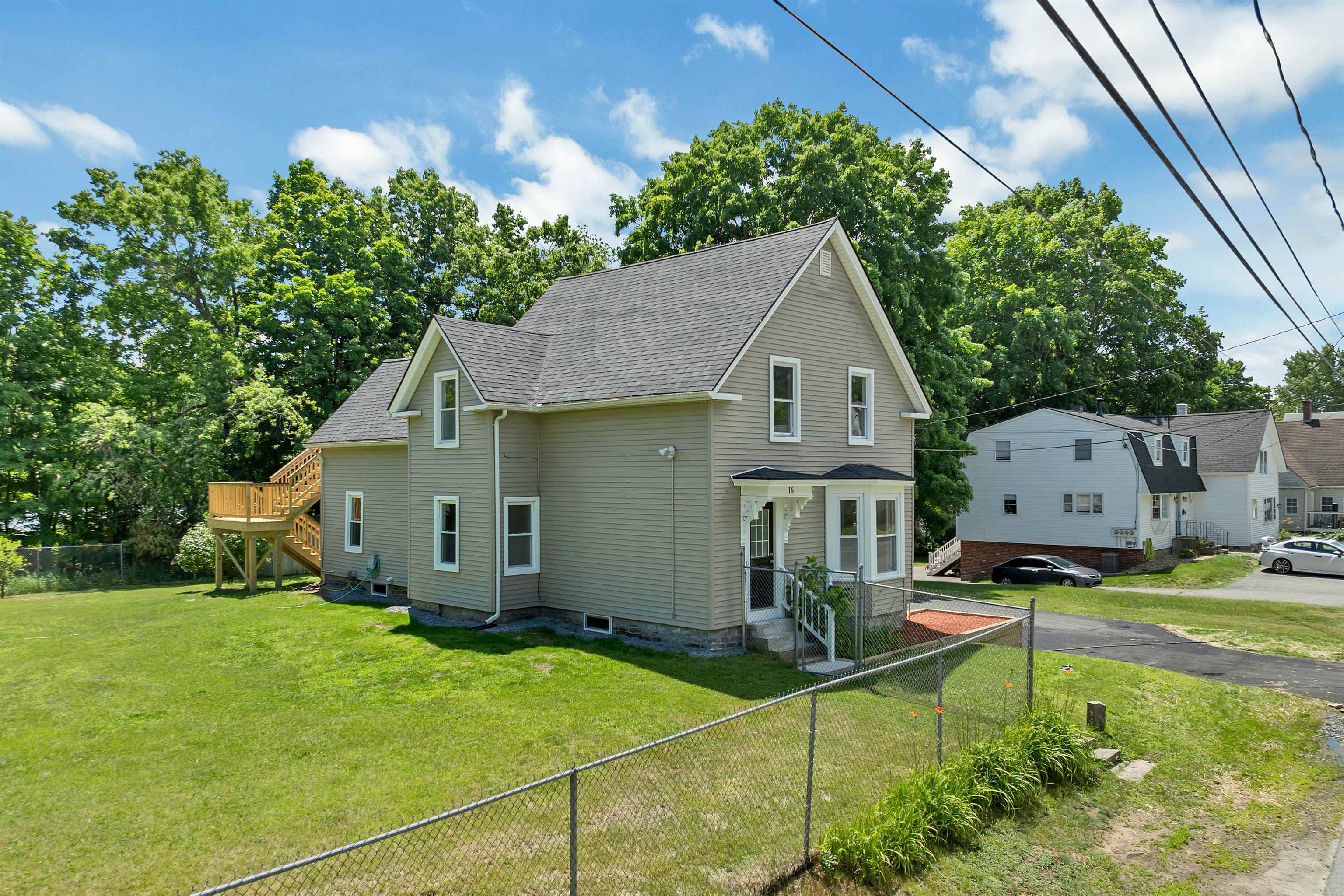 16 Brook Street Derry, NH 03038 - Photo 4 of 60