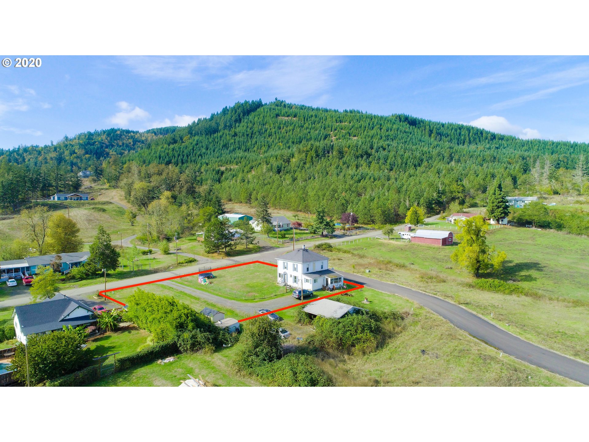 654 Williams Road Yoncalla, OR 97499 - Photo 3 of 30