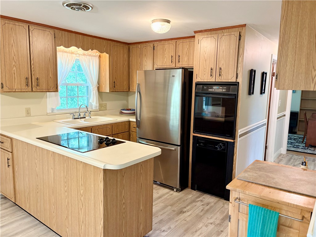 323 Old County Road Smithfield, RI 02917 - Photo 3 of 9