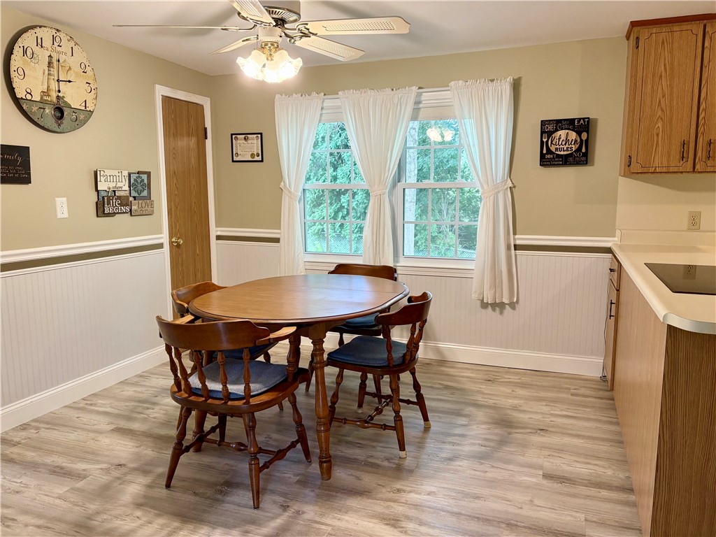 323 Old County Road Smithfield, RI 02917 - Photo 4 of 9