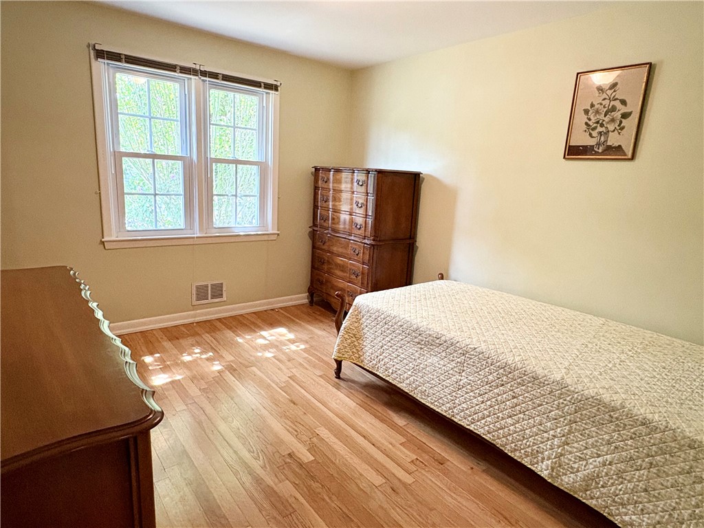 323 Old County Road Smithfield, RI 02917 - Photo 7 of 9