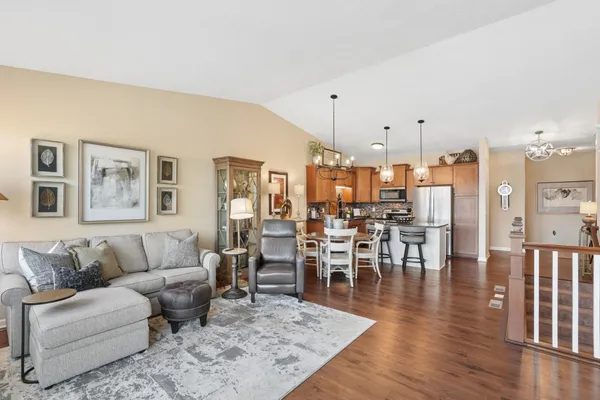 $389,900 | 10792 Retreat Lane, Woodbury, MN 55129