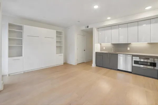 $2,990 | 201 Marin Boulevard, Unit 4050, Jersey City, NJ 07302